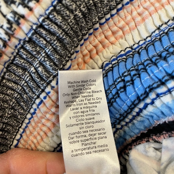 Venus XS fits small too with up to D cup halter jumpsuit EUC with pockets - Picture 13 of 14